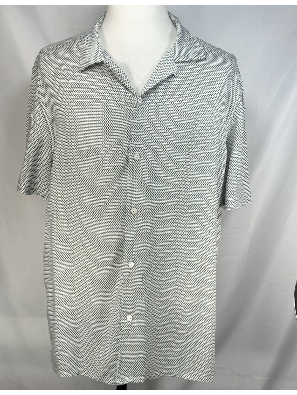 Express Short Sleeve Geometric Pattern Button Up Mens XL